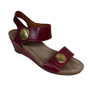 Taos Women Sandal Carousel 2 Size 9-9.5M Red Leather Wedge Heel Shoe EU 40
